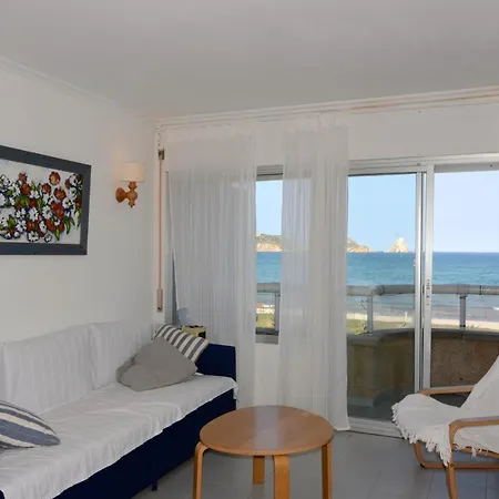 Apartment Manureva Iii 2-c
